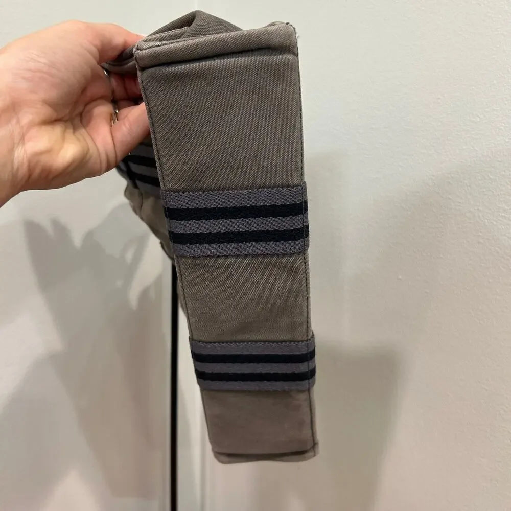 1076 HERMÈS PM Tote Grey